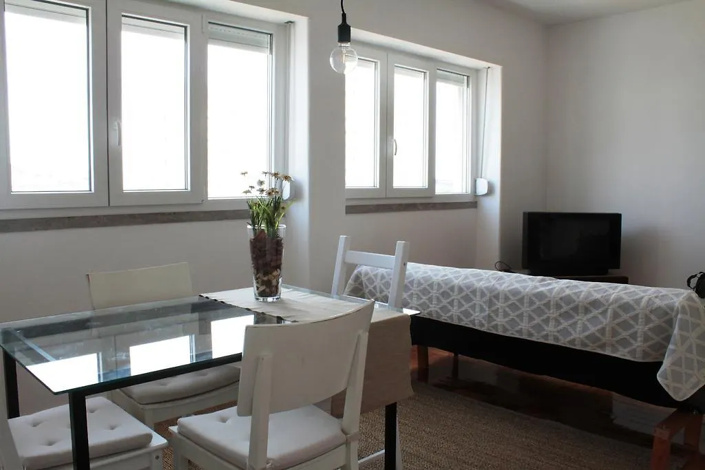 New Graca Spacious Apartment Lisbon Portugal